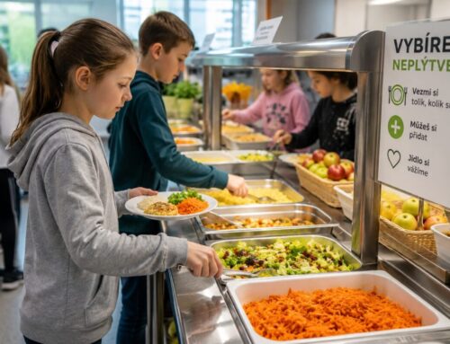 Méně potravinového odpadu ve školní jídelně. Brněnská škola zavádí obědy formou bufetu
